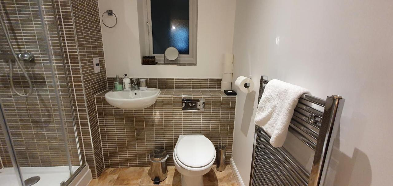 Garland Modern Apartment, Dartford 1 With Parking Extérieur photo