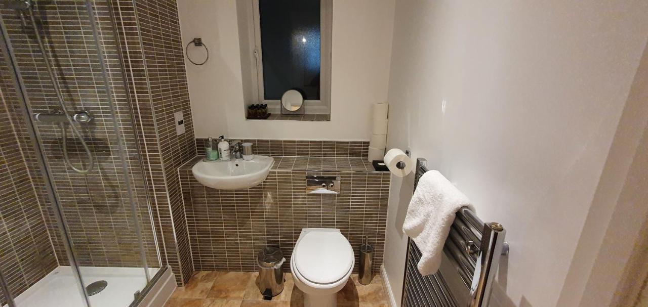 Garland Modern Apartment, Dartford 1 With Parking Extérieur photo