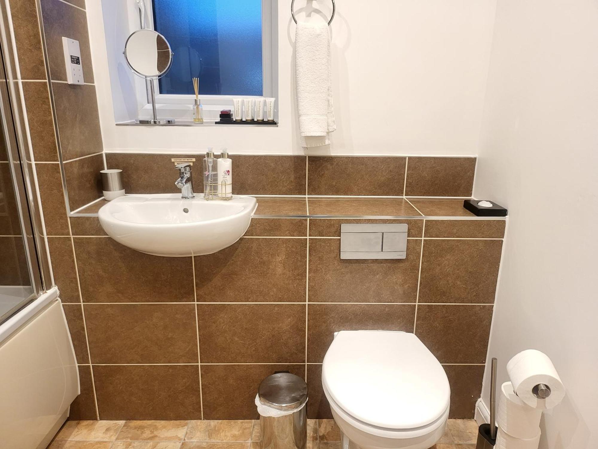 Garland Modern Apartment, Dartford 1 With Parking Extérieur photo
