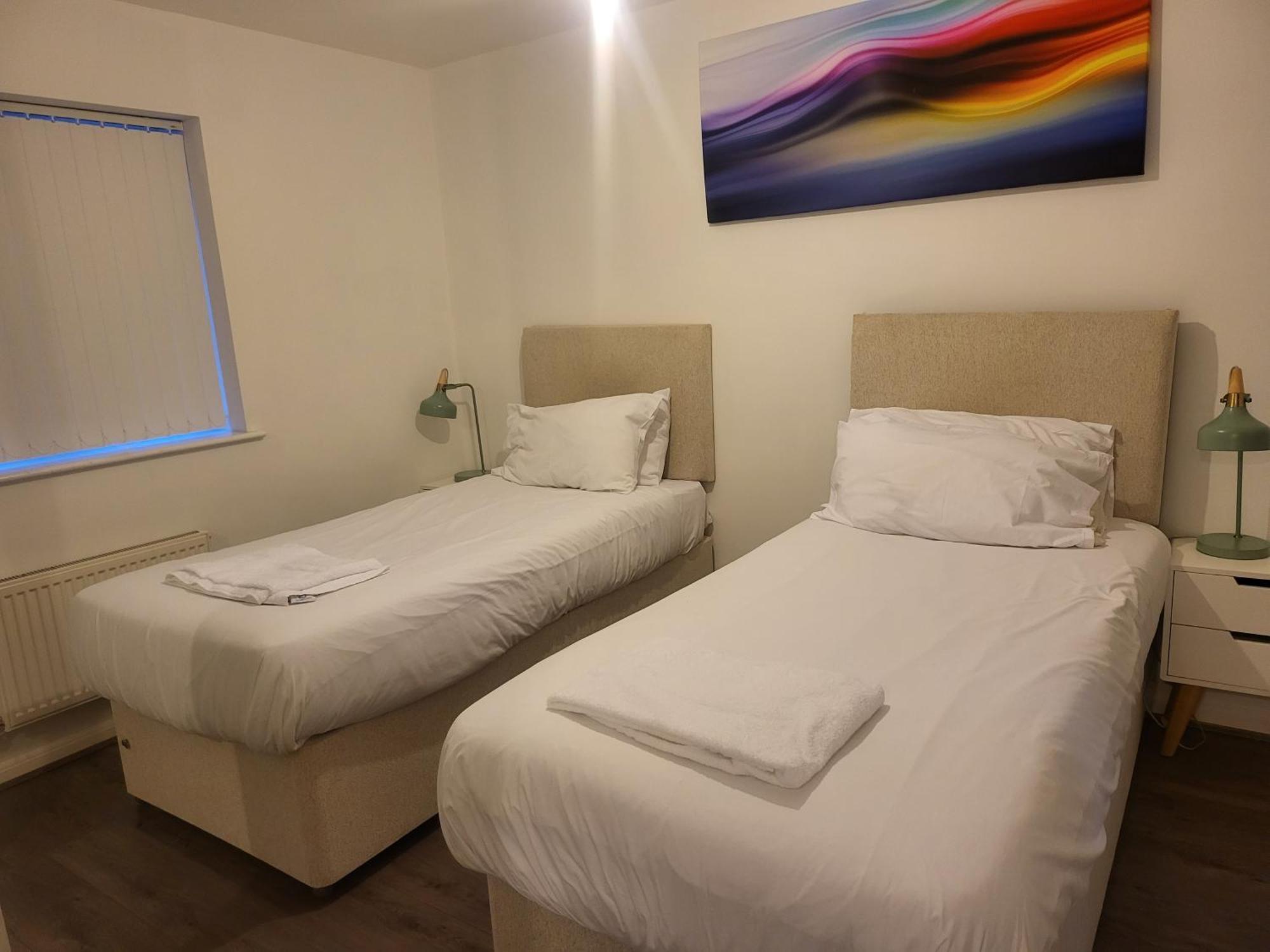 Garland Modern Apartment, Dartford 1 With Parking Extérieur photo