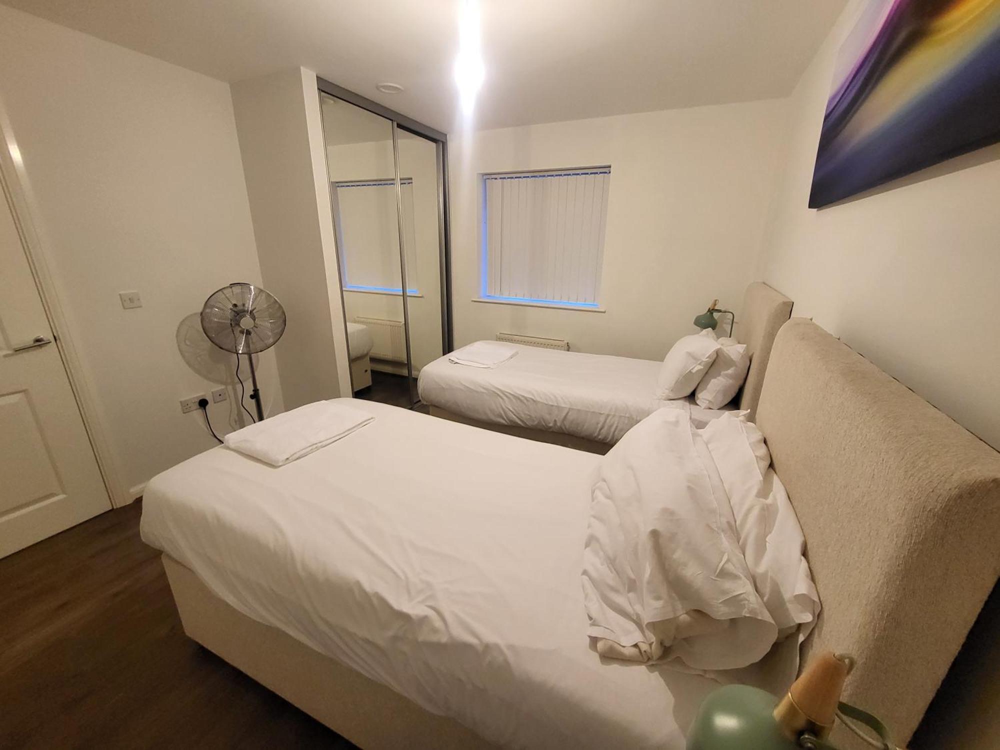 Garland Modern Apartment, Dartford 1 With Parking Extérieur photo
