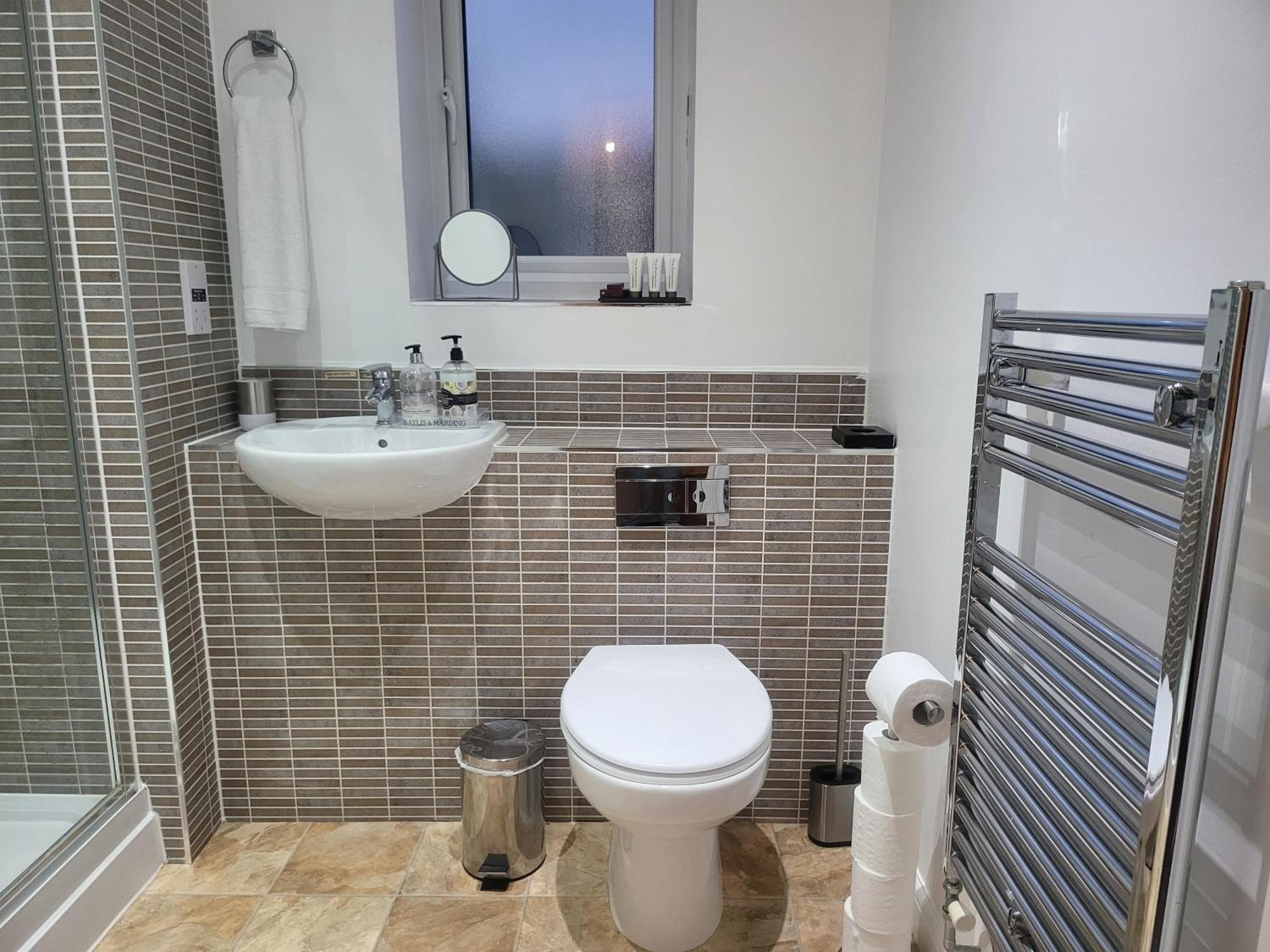 Garland Modern Apartment, Dartford 1 With Parking Extérieur photo