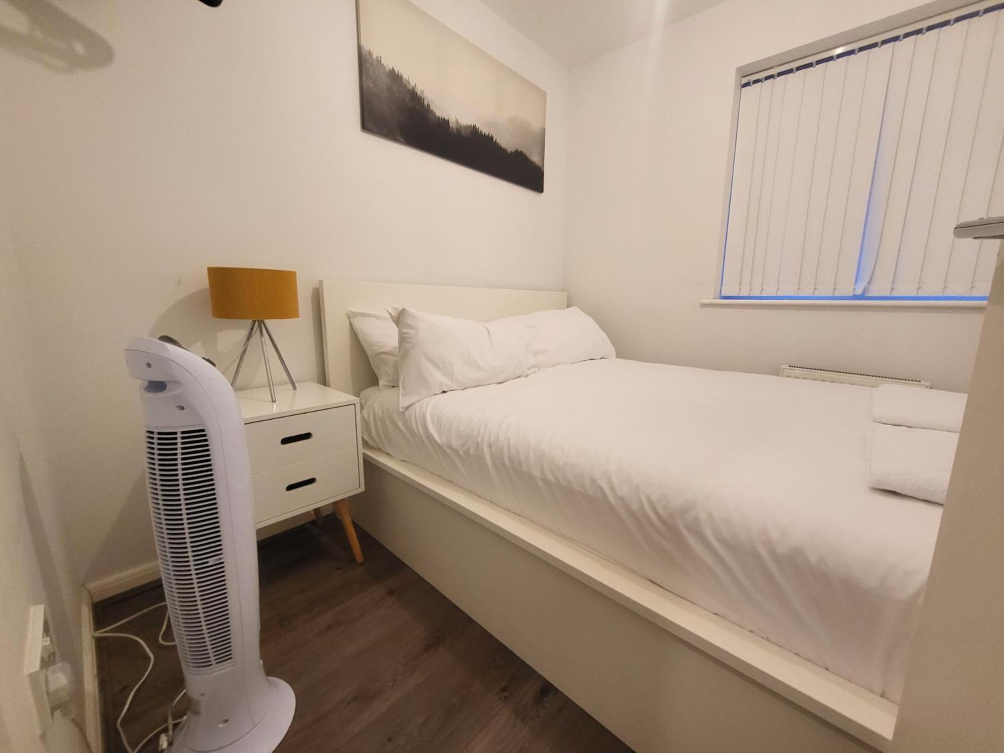 Garland Modern Apartment, Dartford 1 With Parking Extérieur photo
