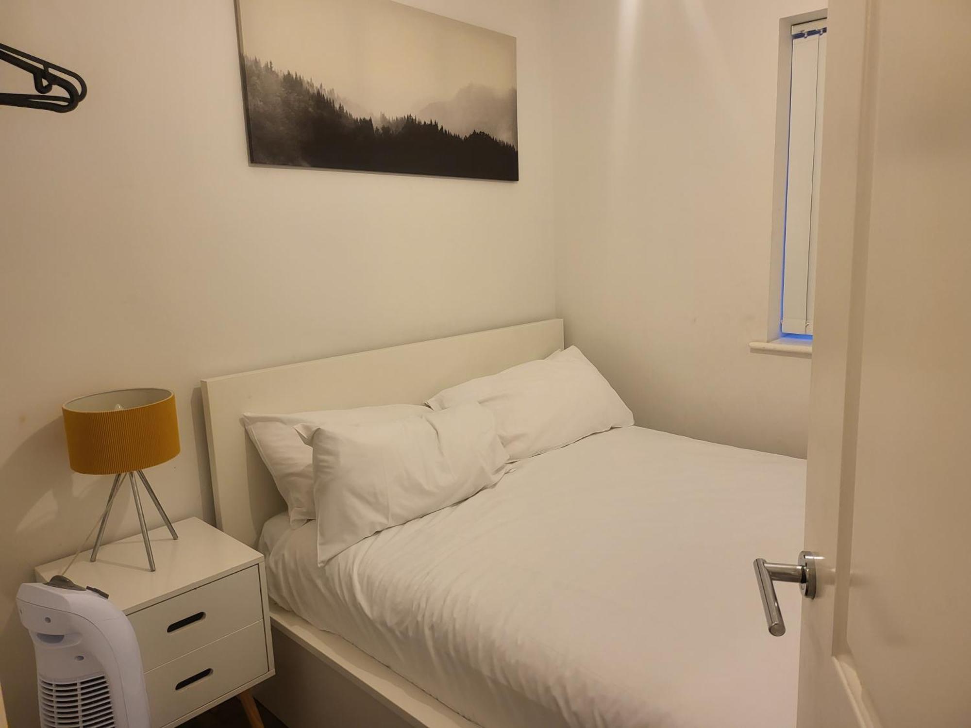 Garland Modern Apartment, Dartford 1 With Parking Extérieur photo