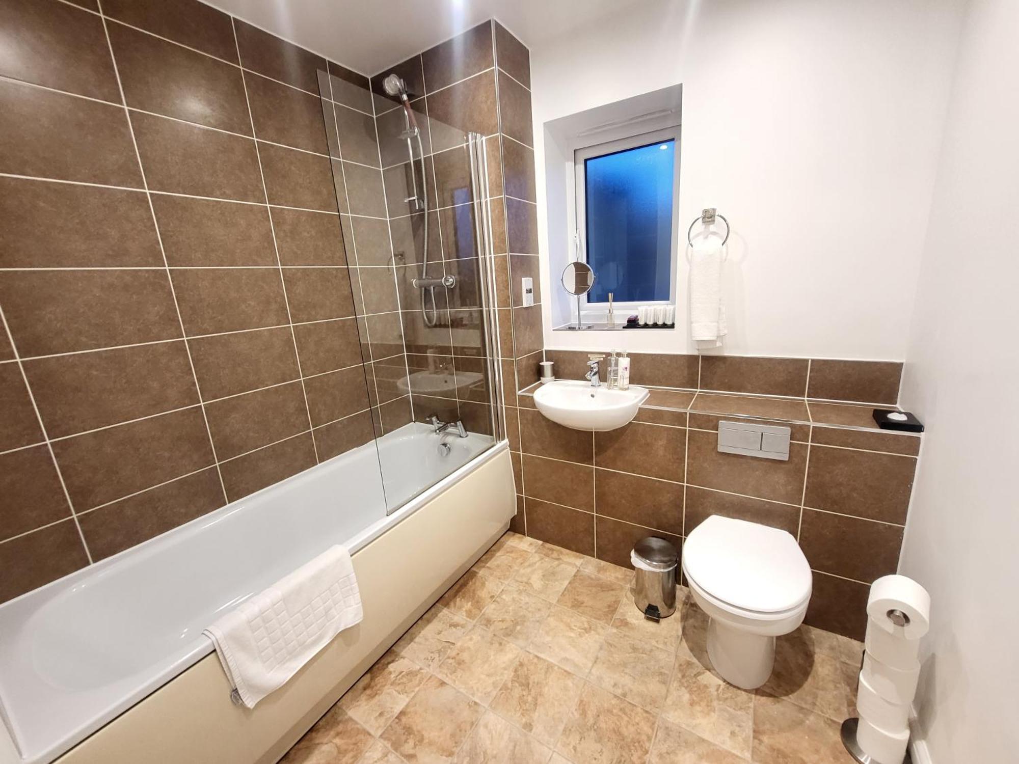 Garland Modern Apartment, Dartford 1 With Parking Extérieur photo