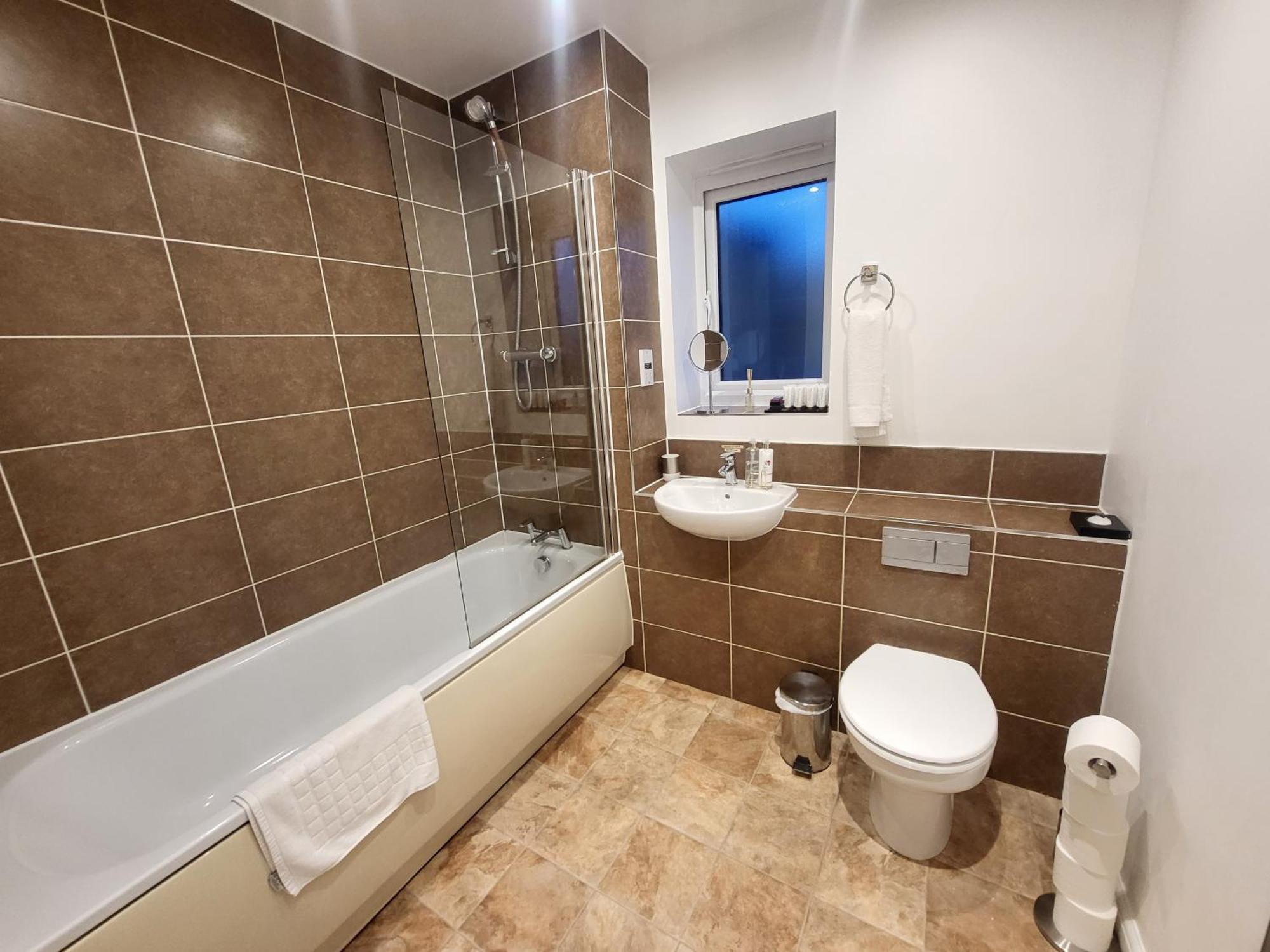 Garland Modern Apartment, Dartford 1 With Parking Extérieur photo